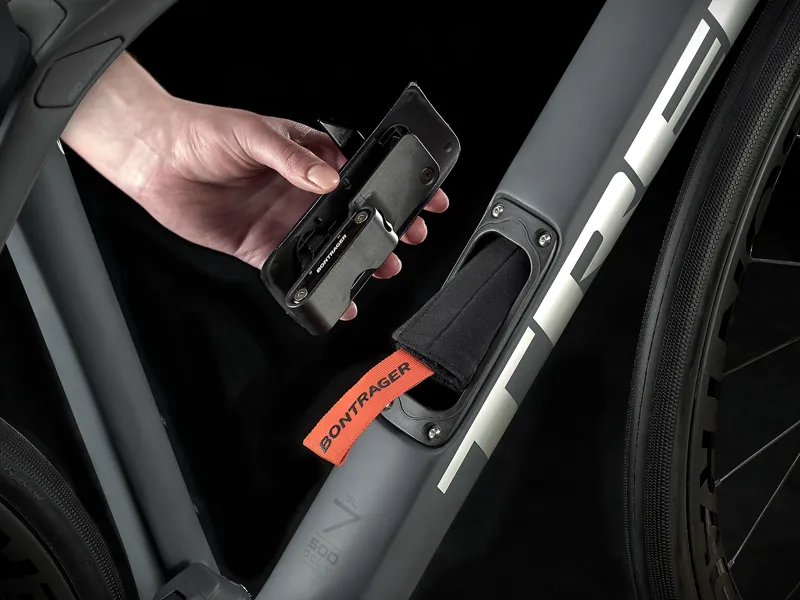 Trek Domane SL 7 eTap Gen 3 Disc Carbon Road Bike 2022 in Black-4